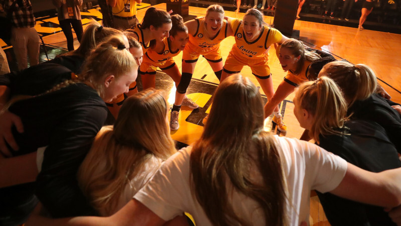 Hawkeyes’ victory over Michigan State gives Bluder 800th career win