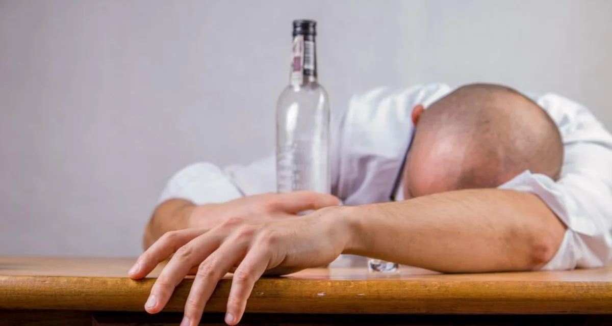 Alcohol consumption - Freerange Stock Alcohol consumption - Freerange Stock