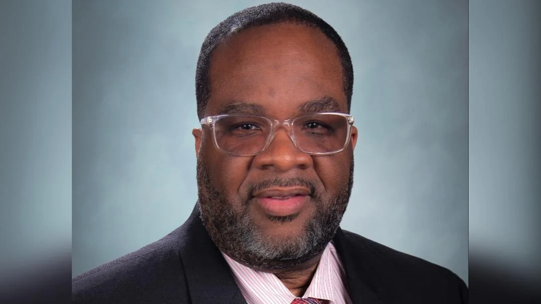 ECU Health Beaufort Hospital’s Leslie Alston receives PHIL Award for compassionate respiratory care