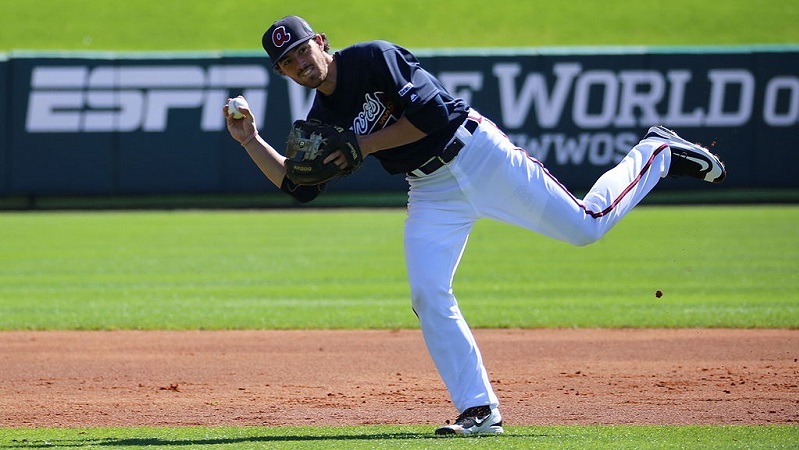 Sports standouts Swanson, Pugh tie the knot