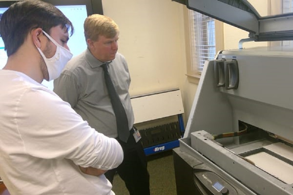 Bolles Robotics Alumus Donates Equipment to Program