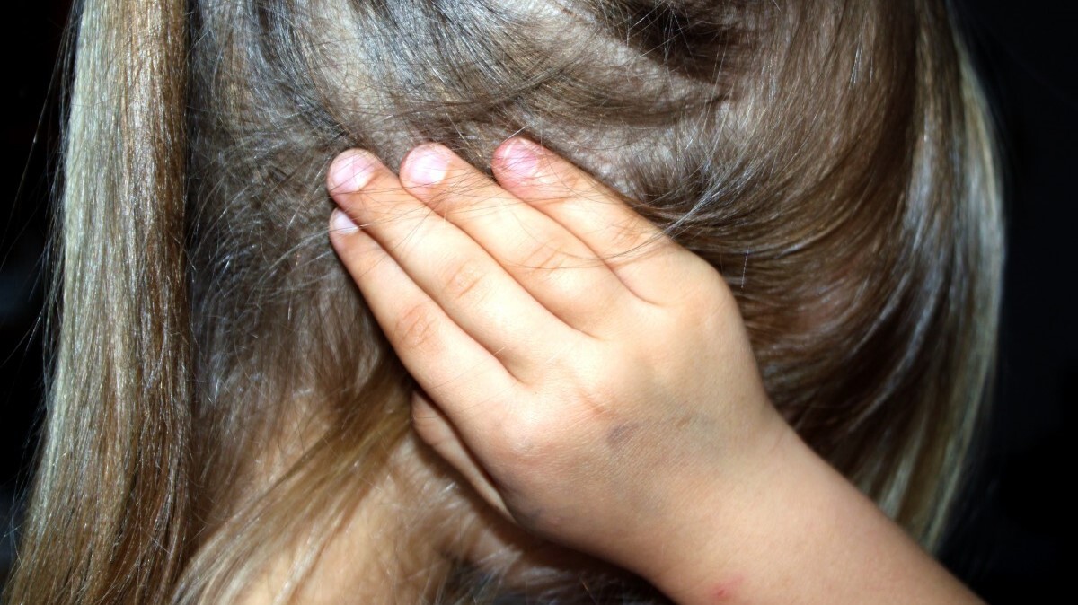 Sinus infections can lead to temporary hearing loss and painful ear symptoms Sinus infections can lead to temporary hearing loss and painful ear symptoms