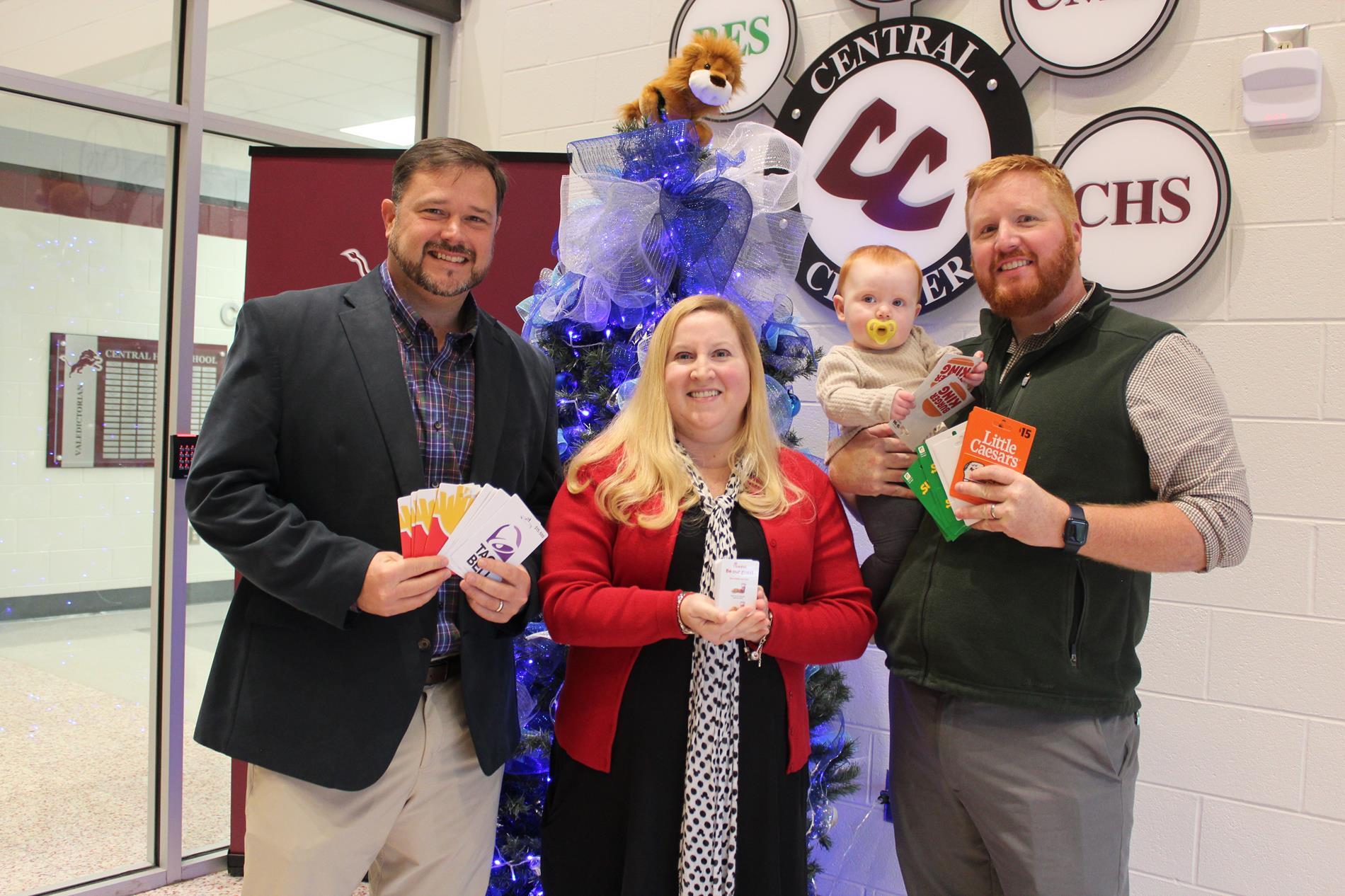 Kiwanis Donates Gift Cards to Central High School