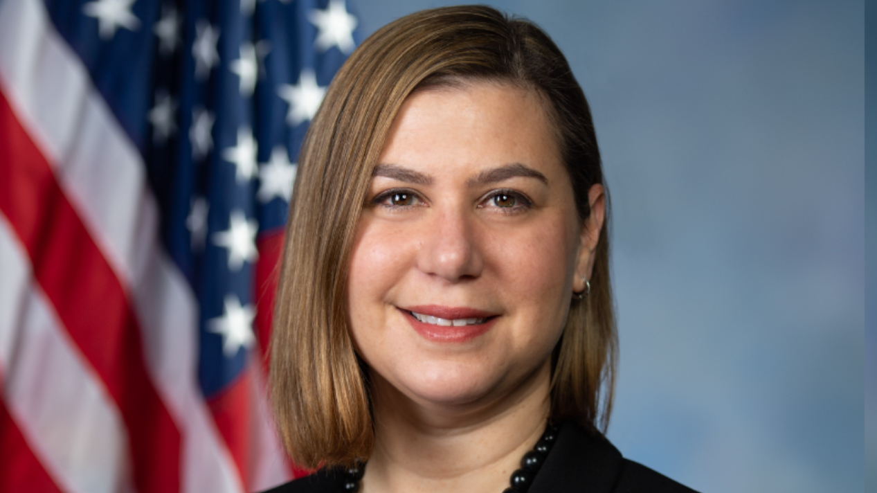 Slotkin embraces potential leaders, praises Michigan, and emphasizes unity through sports Slotkin embraces potential leaders, praises Michigan, and emphasizes unity through sports