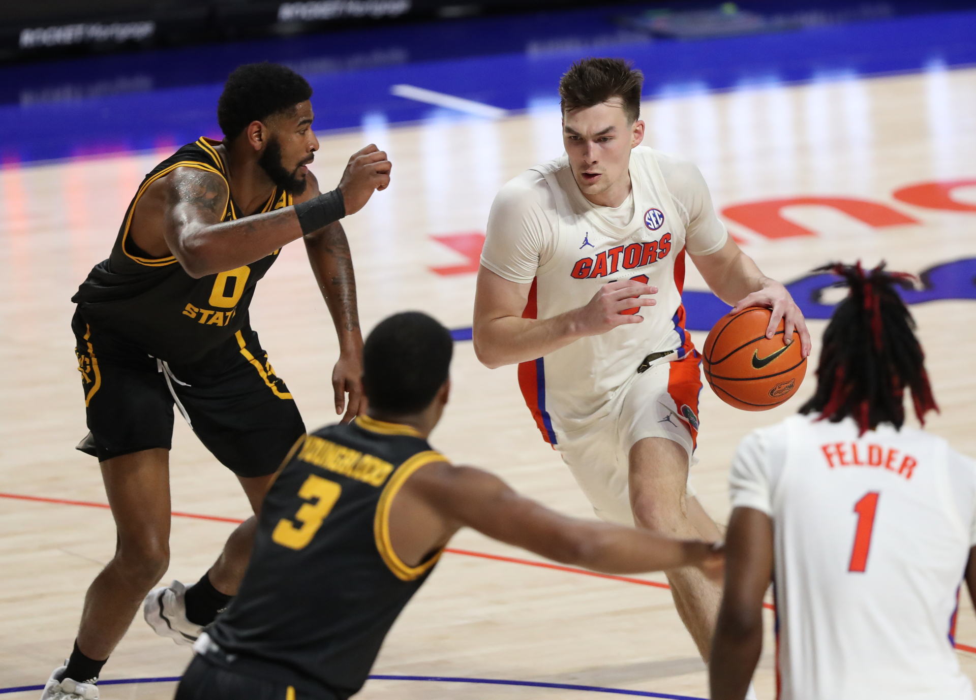 Gators Lean On Vets For Big Win at LSU