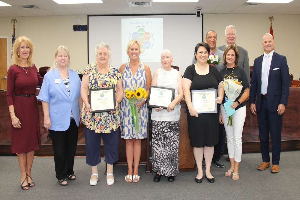 Congratulations to the 2021-2022 Volunteers of the Year!