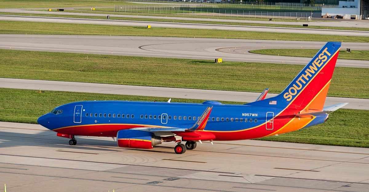 Southwest Airlines Boeing 737-700 Southwest Airlines Boeing 737-700