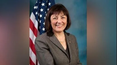 Rep. Suzan DelBene addresses Super Bowl and political issues in February tweets