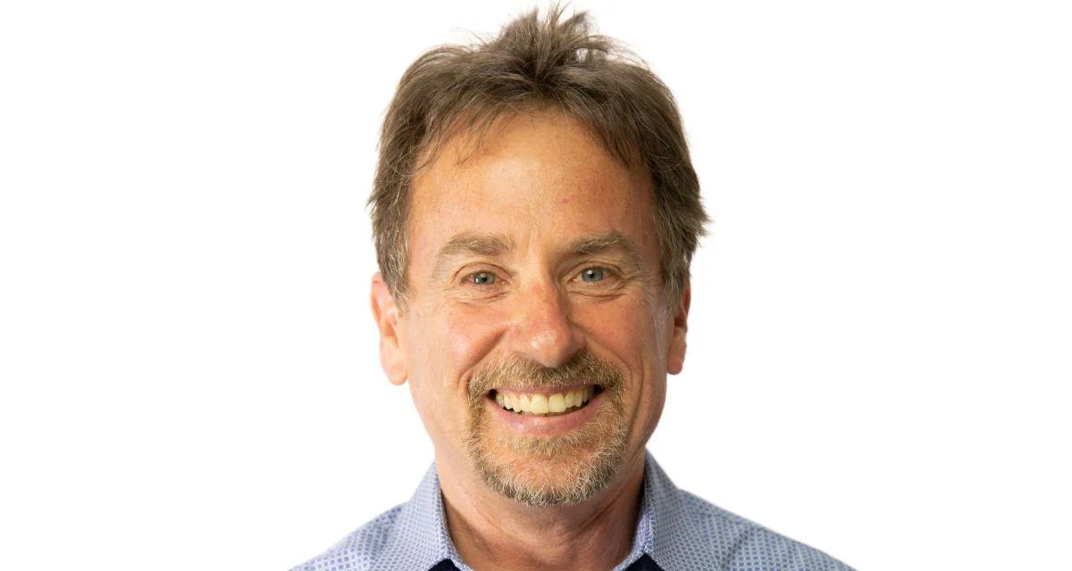 NMSU professor publishes comprehensive two-volume textbook on quasars