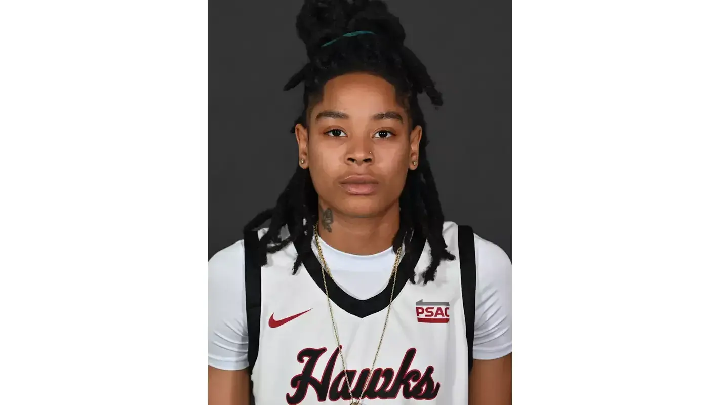 Ali Hardwell Ali Hardwell