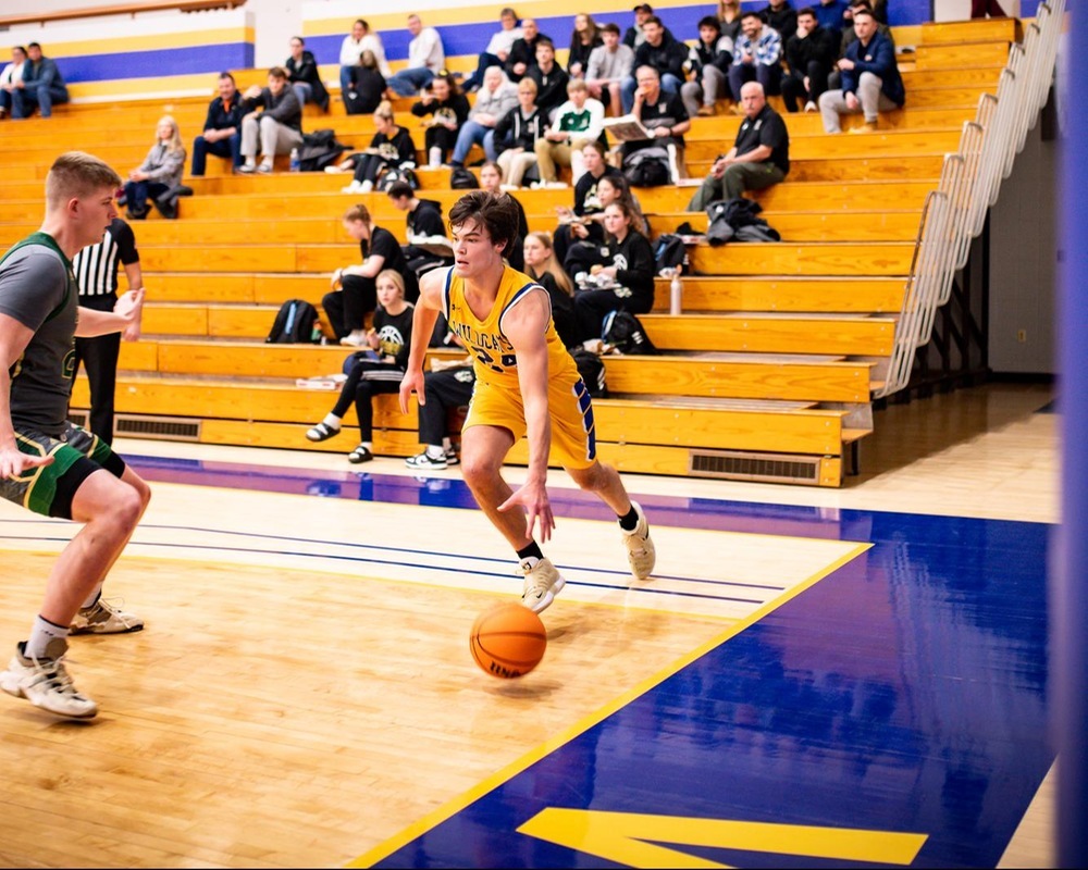 MBB: Key Defensive Stops Help Wildcats Win Late Over SUNY Delhi 73-68.