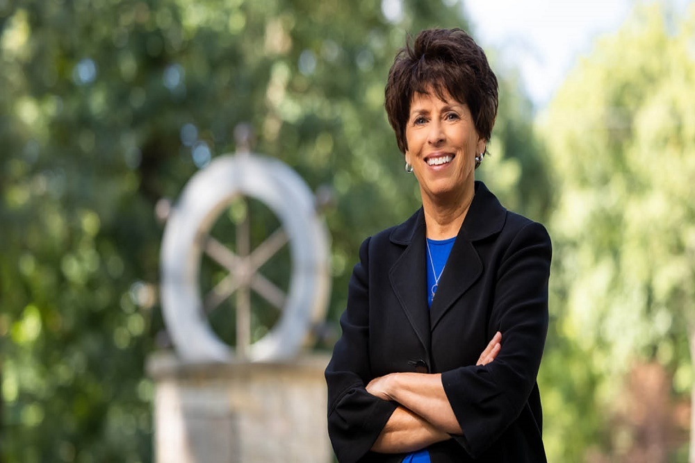 Bellefeuille Named Eighth President of Bethel University Bellefeuille Named Eighth President of Bethel University