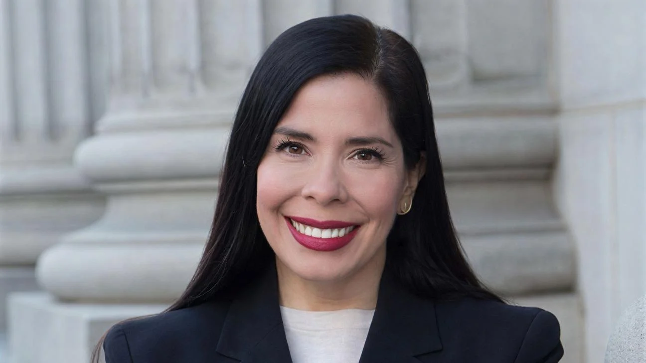 1 attorney held an active license in Sunset in March