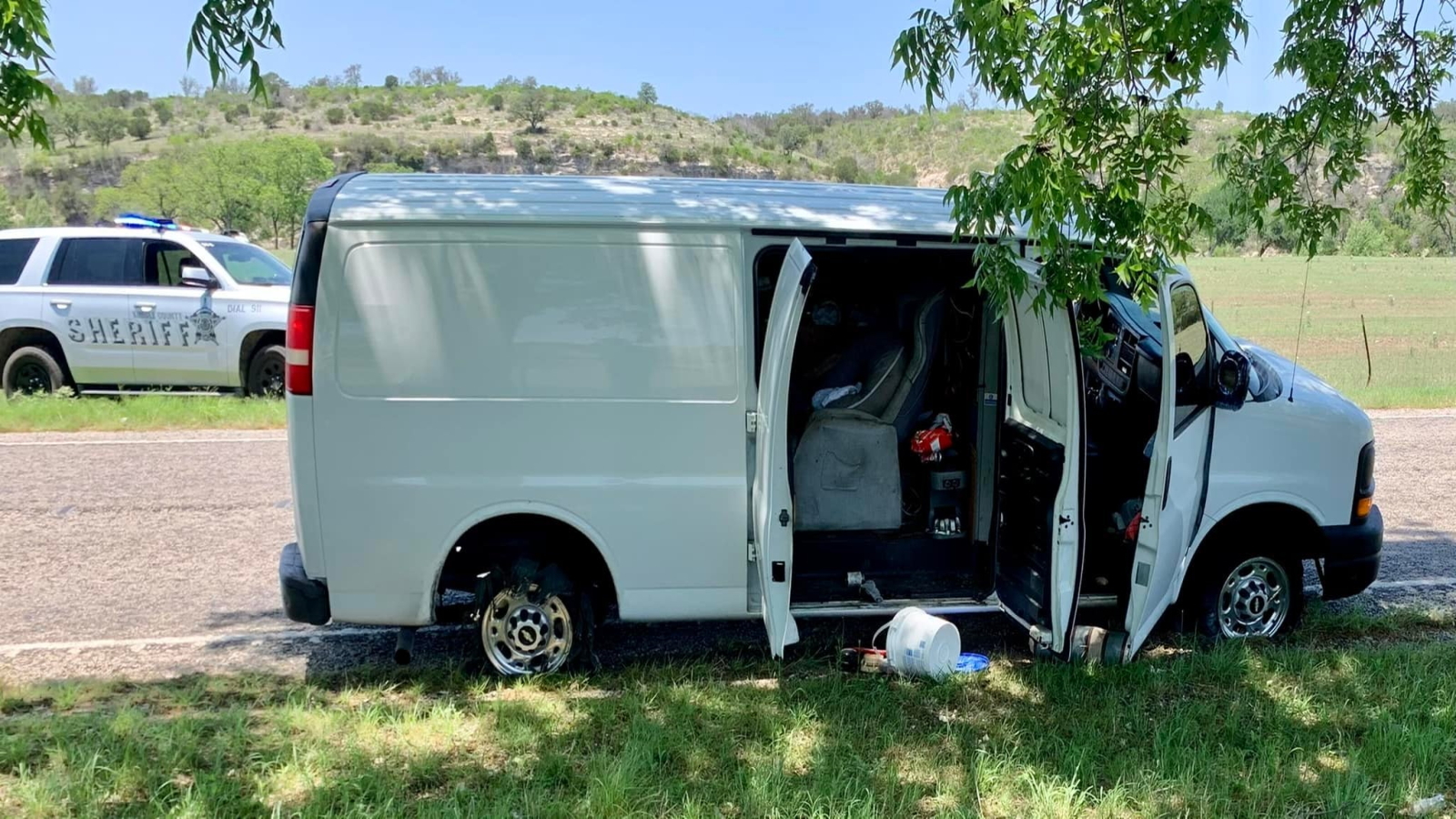 ‘We’ve caught three cartel members and one gang member’: Kimble County Sheriff speaks on illegal immigration ‘We’ve caught three cartel members and one gang member’: Kimble County Sheriff speaks on illegal immigration