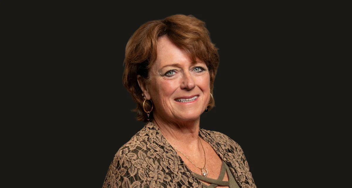 Roxanne Bragg, Chair Roxanne Bragg, Chair