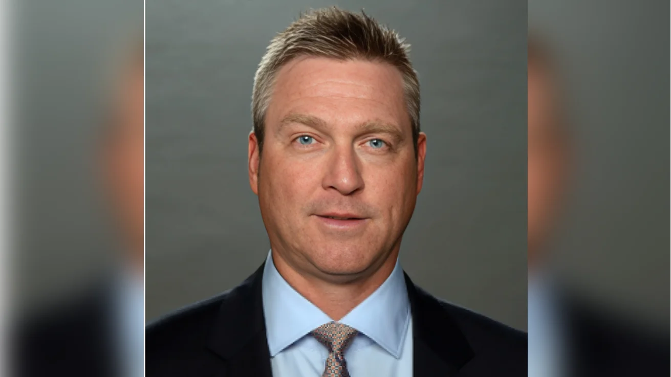 Patrick Roy Head Coach - New York Islanders