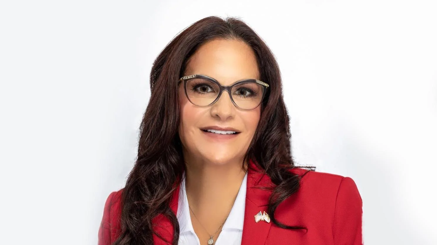 Yvette Benarroch shares updates on airport projects, political endorsements, and health awareness