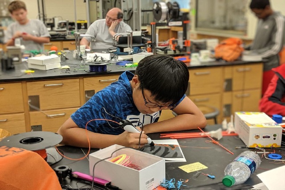 Auburn’s College of Sciences and Mathematics offering several on-campus outreach summer programs Auburn’s College of Sciences and Mathematics offering several on-campus outreach summer programs