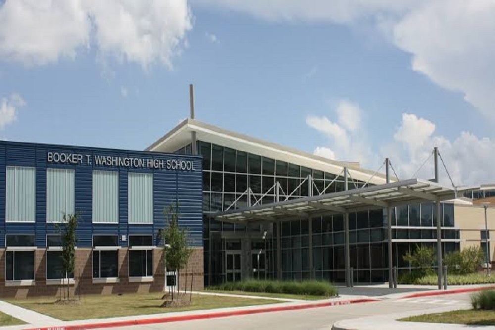 HOUSTON INDEPENDENT SCHOOL DISTRICT: Braeburn ES construction 65 percent complete