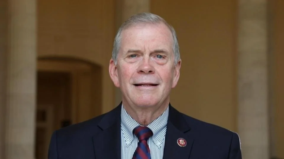 Tim Walberg highlights local achievements and legislative updates on Twitter