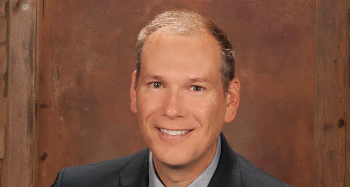 Michael Nowatkowski, Head Michael Nowatkowski, Head