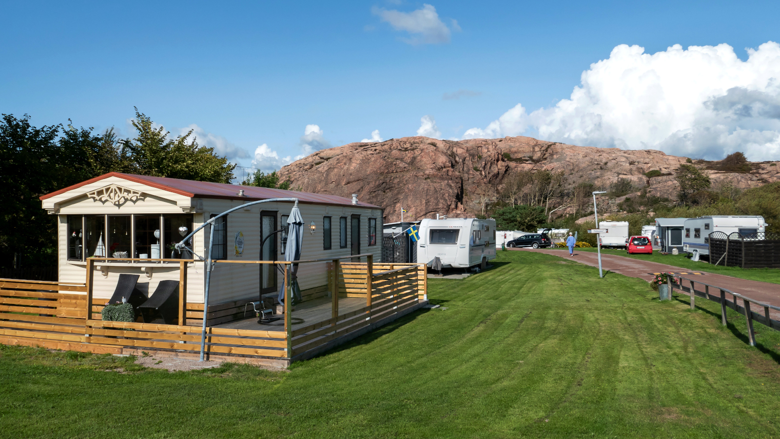 The wooden skirt around this mobile home might make finding its VIN number difficult. - By W.carter/Wikimedia Commons