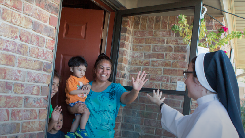 Catholic Extension’s Sisters on the Frontlines helps those affected by COVID-19 Catholic Extension’s Sisters on the Frontlines helps those affected by COVID-19