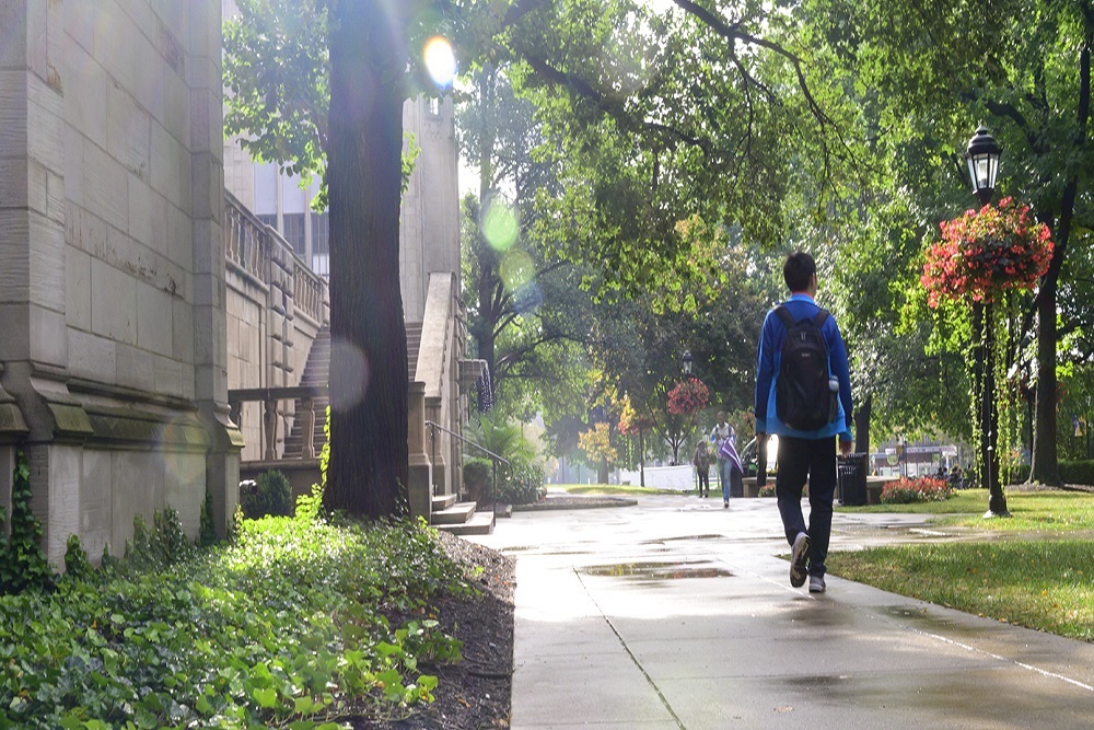 UNIVERSITY OF PITTSBURGH: University Draws on Own Experts to Guide Health and Safety Decisions.