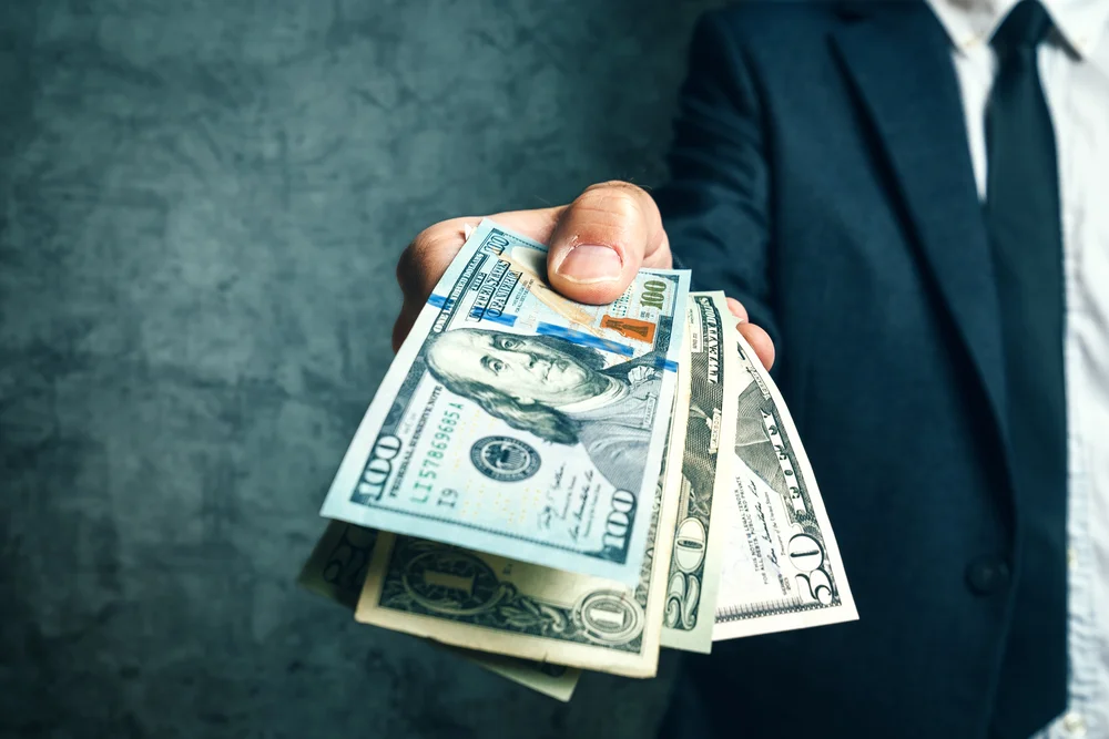 Bill Hinton donates 8 to Alexandria Ocasio-Cortez’s campaign committee from January to June Bill Hinton donates 8 to Alexandria Ocasio-Cortez’s campaign committee from January to June