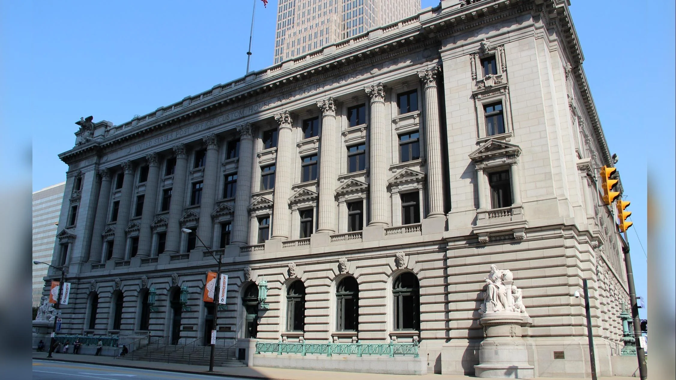 Howard M. Metzenbaum Courthouse - GSA.gov