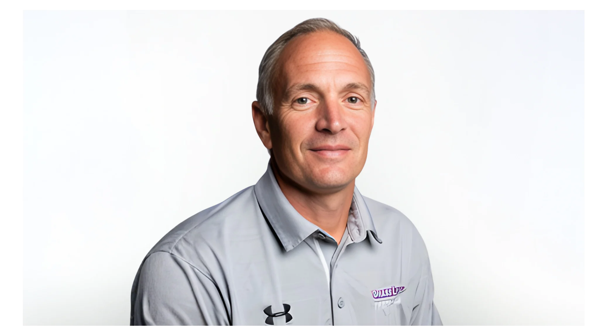 Gary Gardner, Head Coach at Mass Lowell River Hawks Women%27s Cross Country - https://goriverhawks.com/