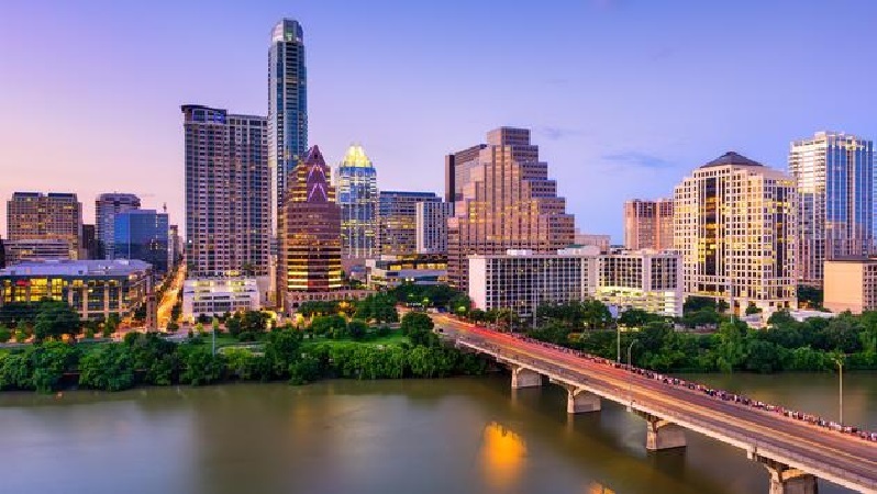 A Thanksgiving feast, live music and art on the lawn are all happening in Austin this week A Thanksgiving feast, live music and art on the lawn are all happening in Austin this week