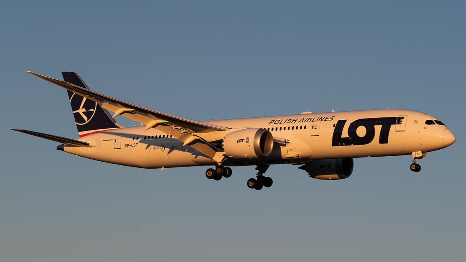 LOT Polish Airlines Boeing 787-9 LOT Polish Airlines Boeing 787-9