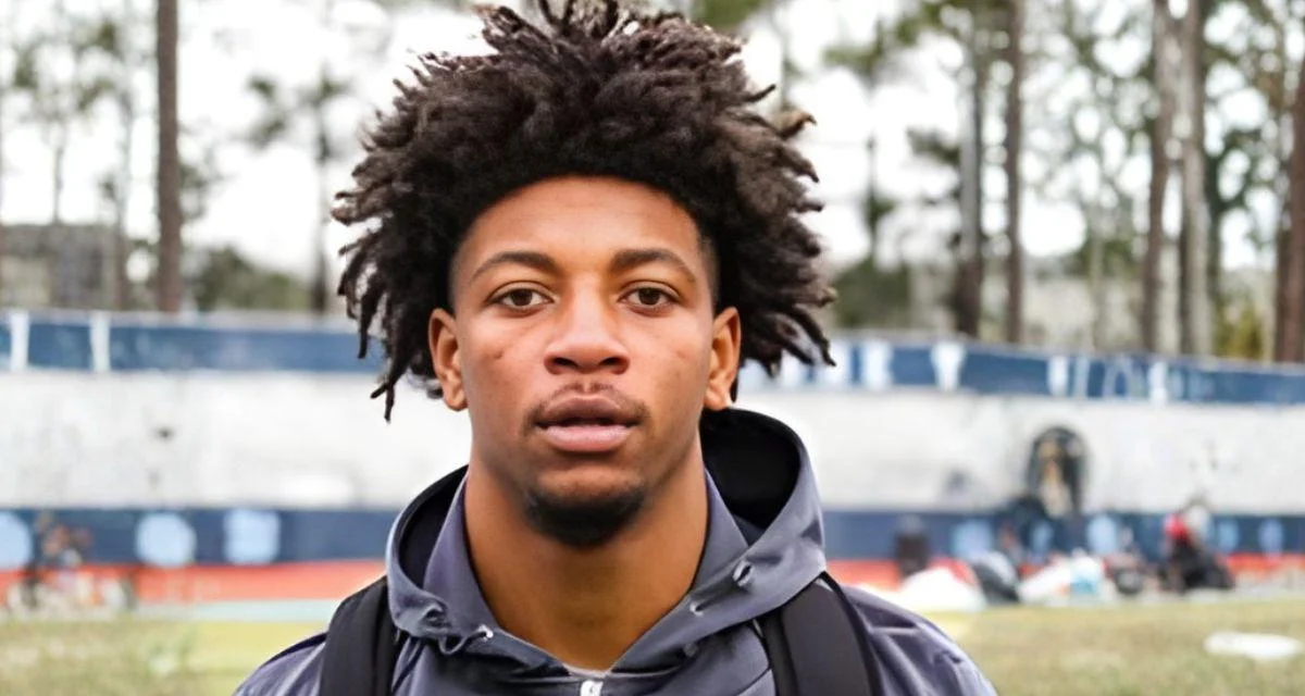 Arkansas Razorbacks sign former Clemson defensive back Shelton Lewis