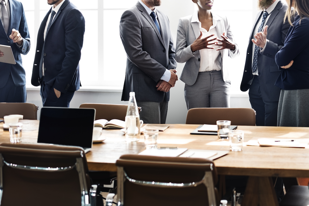 1,019 accommodation businesses in California have between five and nine employees in 2016