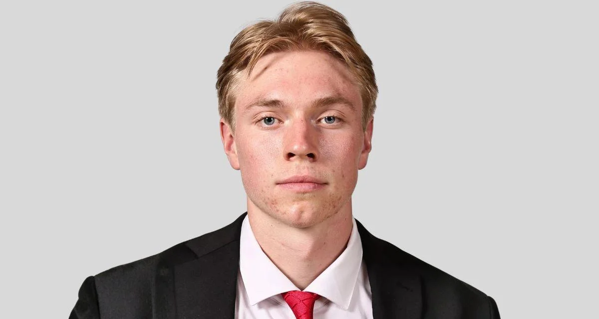 Cornell men’s hockey dominates Alaska to extend home win streak