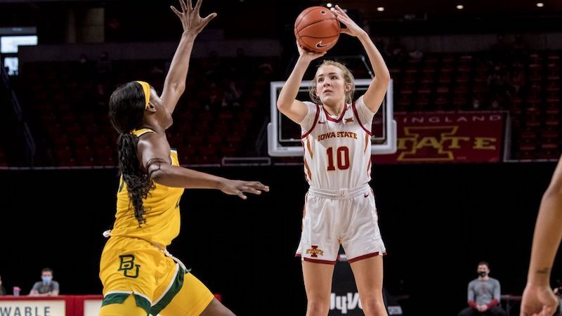 Baylor upends Iowa State in women’s hoops