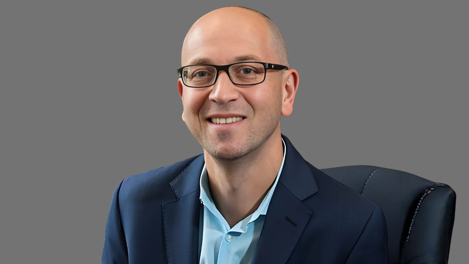 Maxim D. Shrayer releases new poetry collection reflecting on war and cultural identity