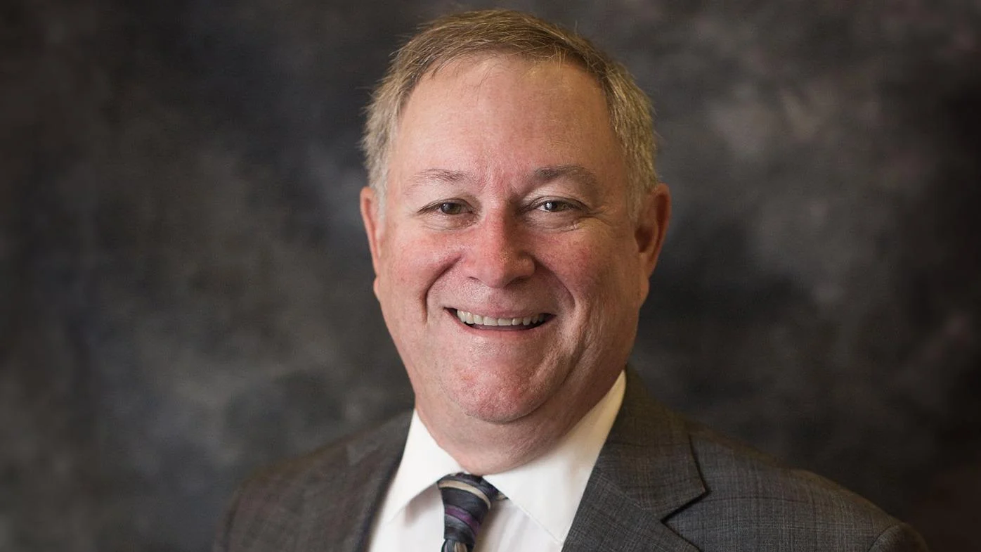 State Sen. Bob Hallstrom voted Yes on LB1087, which creates the Nebraska-Ireland Commission