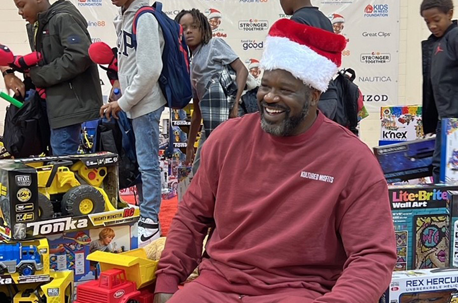 Holiday Cheer Spreads as Boys & Girls Clubs of America Alumni & Brand Supporters Continue Efforts to Help Youth Achieve Great Futures Holiday Cheer Spreads as Boys & Girls Clubs of America Alumni & Brand Supporters Continue Efforts to Help Youth Achieve Great Futures