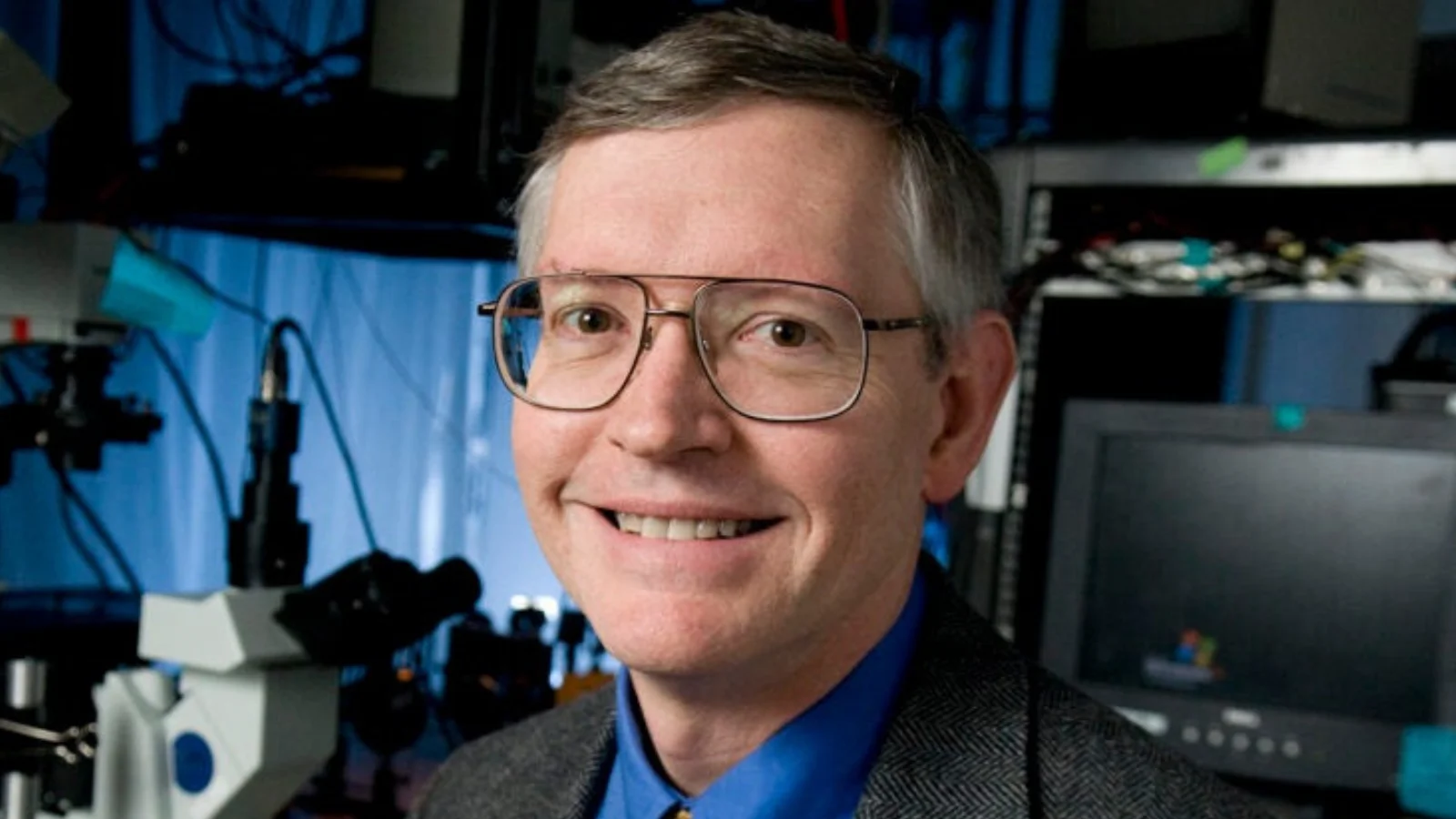 W.E. Moerner, the Harry S. Mosher Professor of Chemistry