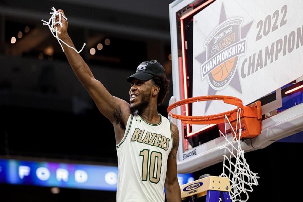 Run It Back: Walker Returns for the 2022-23 Season Run It Back: Walker Returns for the 2022-23 Season