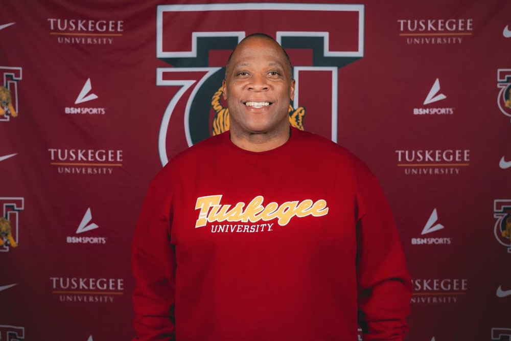 Ruffin Announces 2022 as Final Season; Aaron James Named Next Head Coach