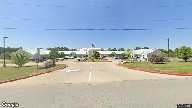 1433 Veterans Memorial Parkway, Huntsville, TX 77340