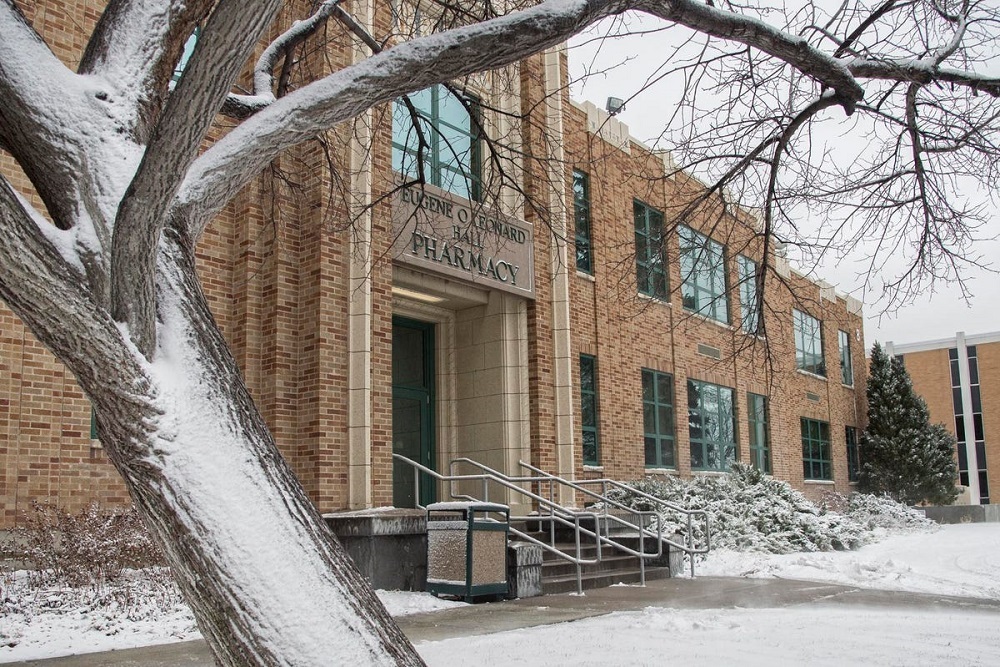 University Receives Million Gift to Renovate, Name College of Pharmacy University Receives Million Gift to Renovate, Name College of Pharmacy