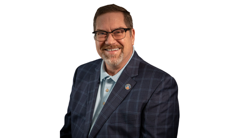 Top 25 Forbes’ business leader brings encouragement, chocolate to LCU