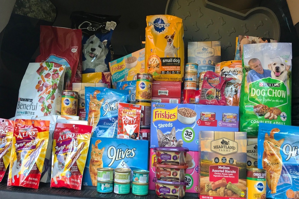 MOORESVILLE PARKS & RECREATION: Donate and Retrieve Pet Supplies From the Pet Pantry
