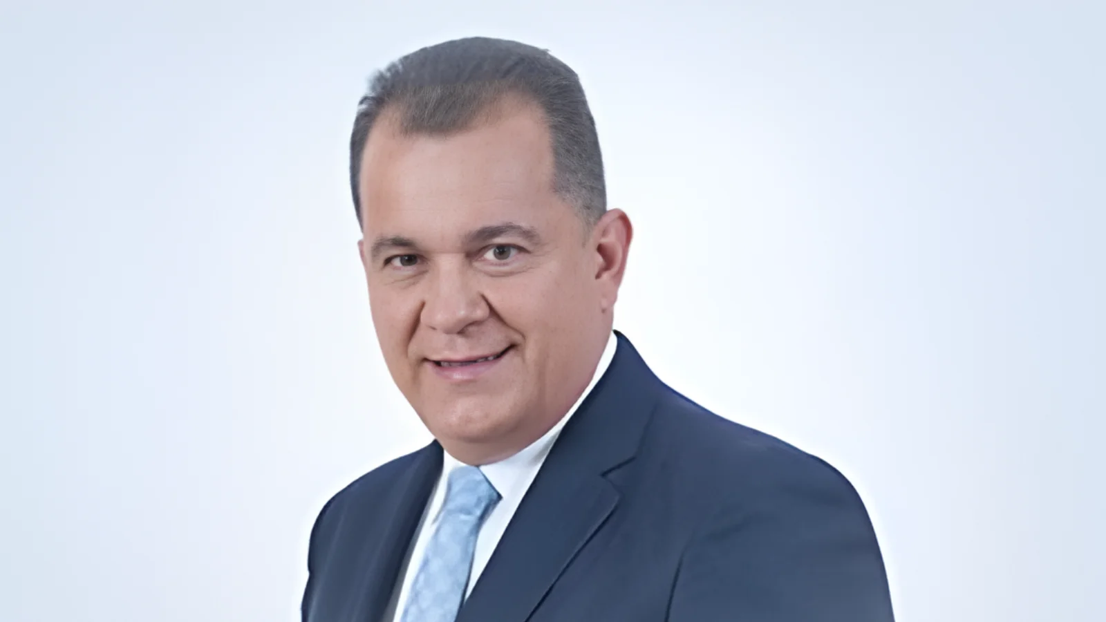 Jorge Acevedo, Medical clinic entrepreneur