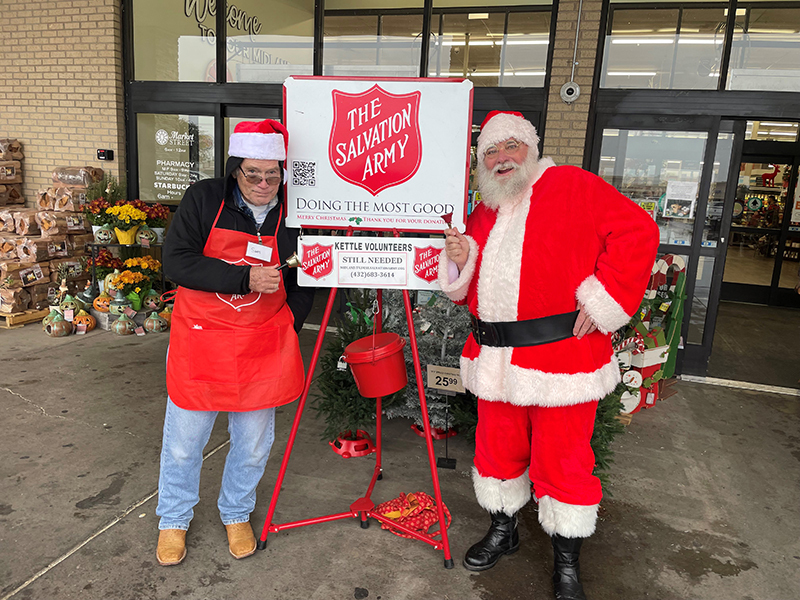 Midland College student, employee groups give back to community