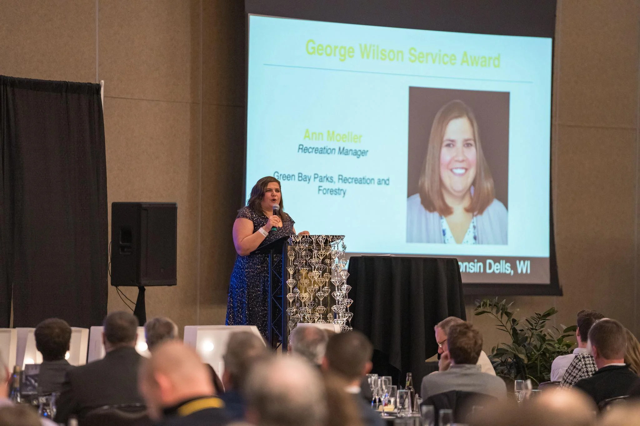 Green Bay pools hiring lifeguards for summer 2025